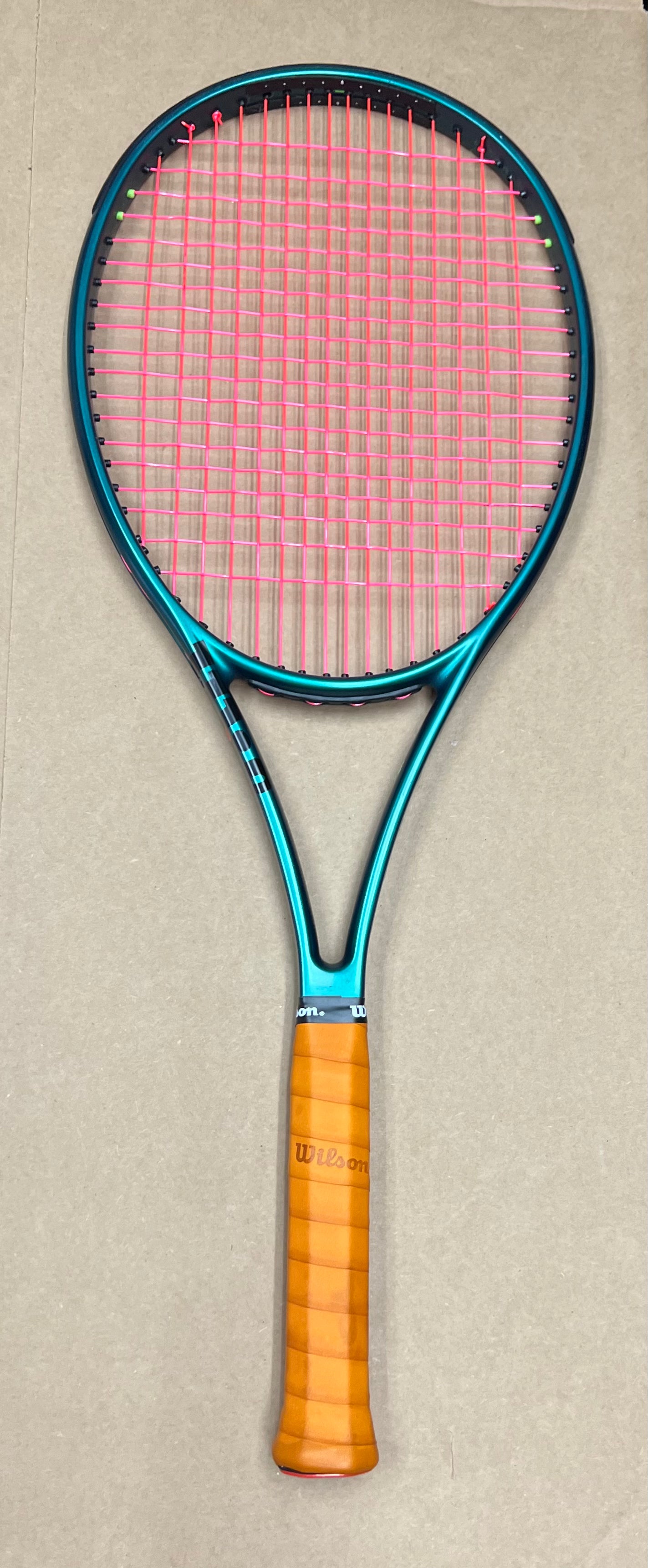 未使用品　wilson blade 98 16×19 Amazon.com: Wilson Blade 98 (16x19) V9 Strung Performance